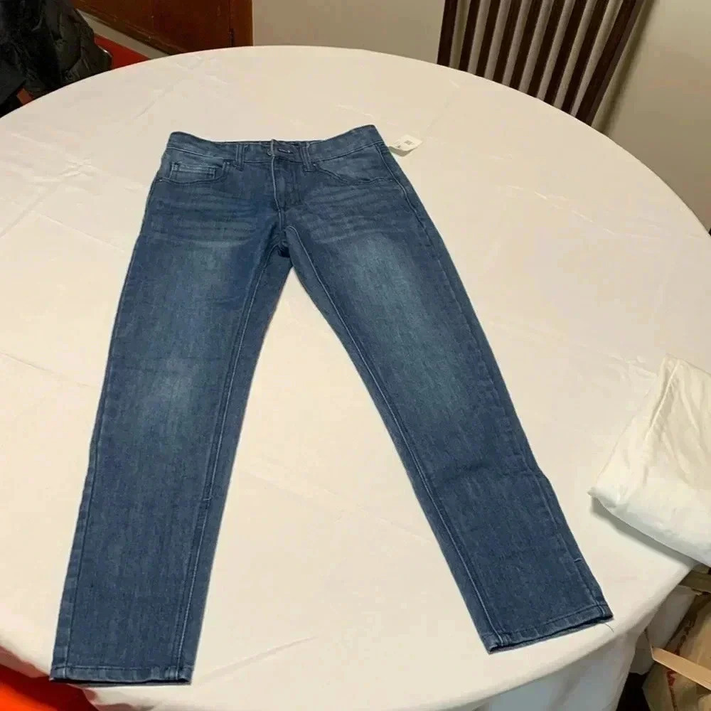 Lee Skinny Fit, strait leg girls jeans. Size 12 excellent condition.